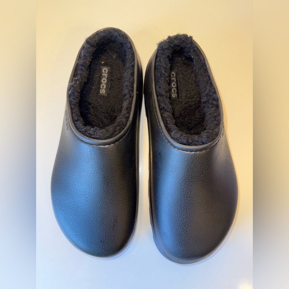 Crocs Fleece Lined Solid Front Solid Front Mens S… - image 3
